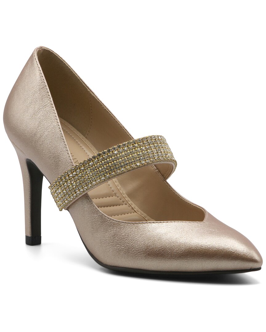 Adrienne Vittadini Notion Pump