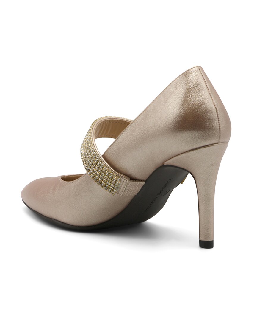 Adrienne Vittadini Notion Pump