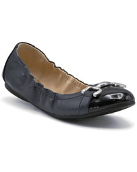 Adrienne Vittadini Cadeeno Flat