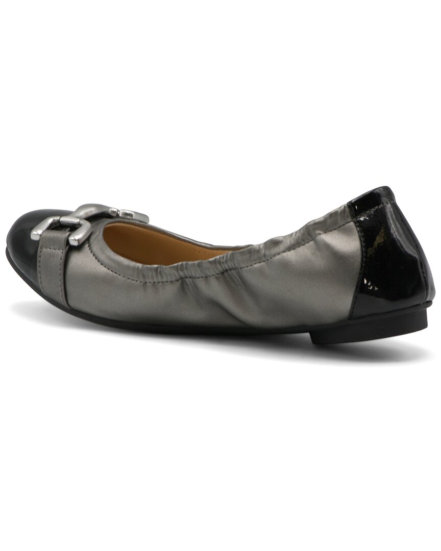 Adrienne Vittadini Adrienne Vittadini Cadeeno Flat