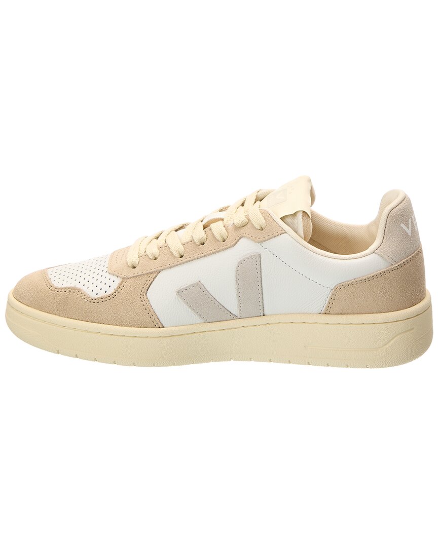 VEJA Veja Suede-Trim Sneaker