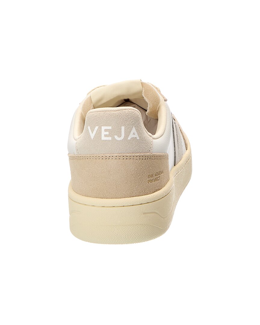 VEJA Veja Suede-Trim Sneaker