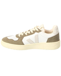 VEJA Veja V-82 Suede Sneaker