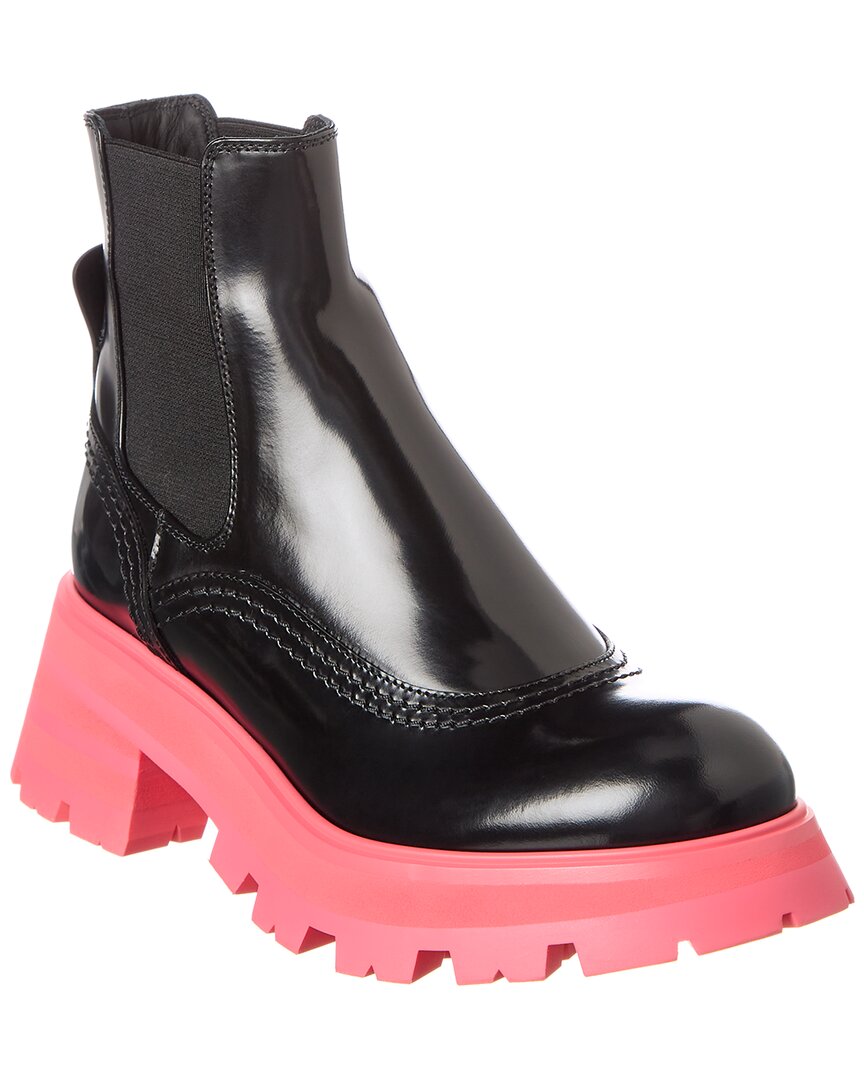 Alexander Mcqueen Wander Leather Chelsea Boot Black