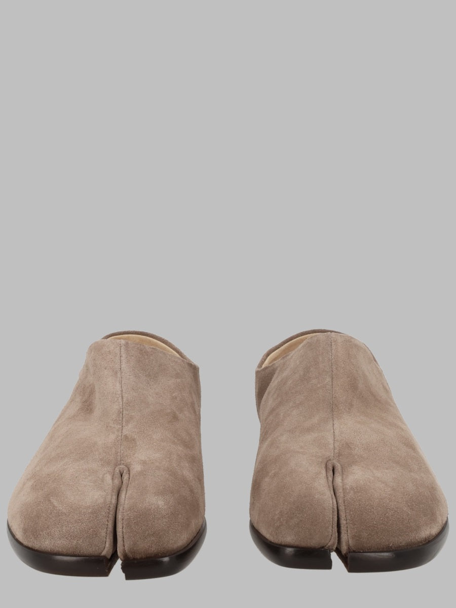 Maison Margiela Men Mocassino Tabi In Suede