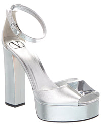 Valentino Valentino Vlogo One Stud Leather Pump