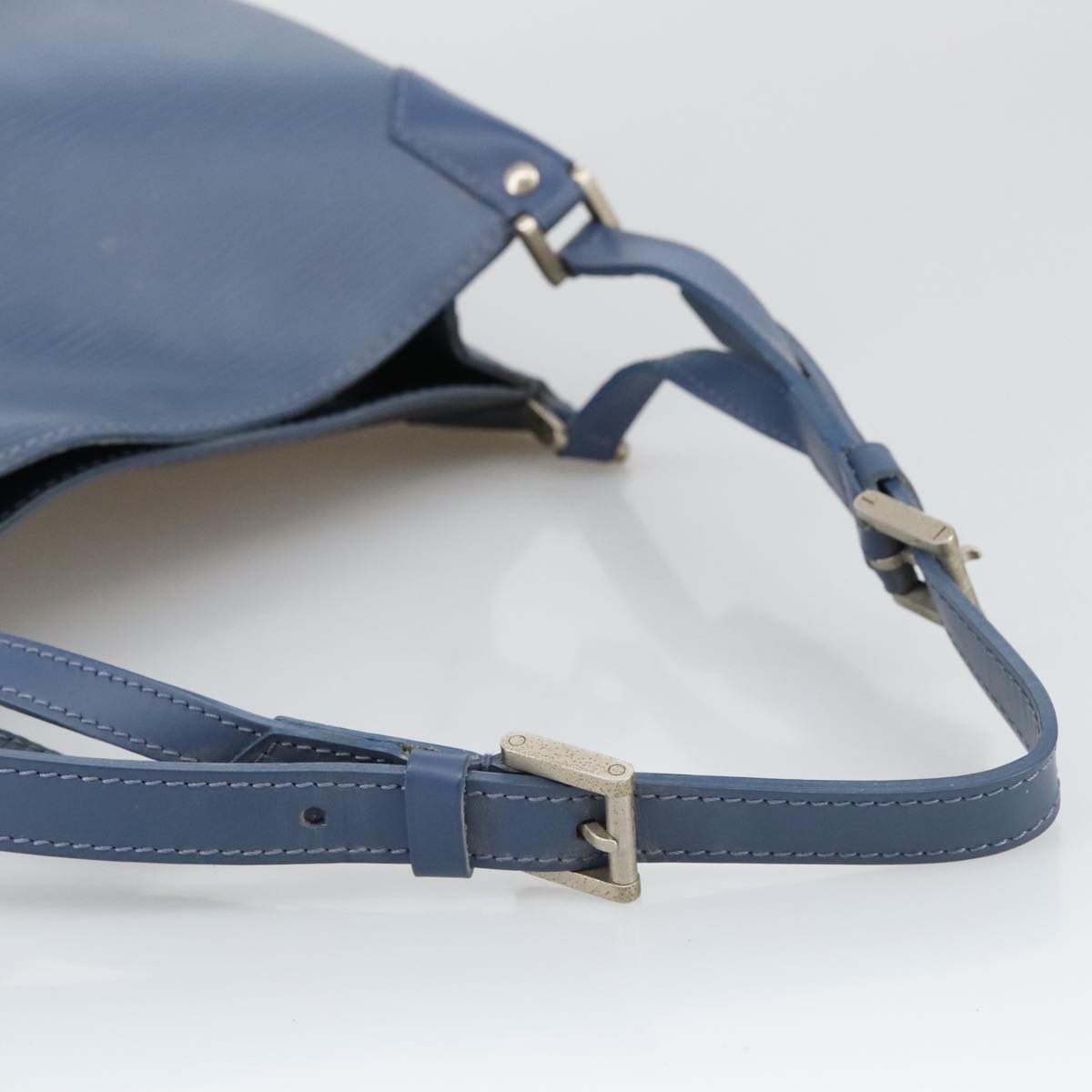 Louis Vuitton Mandala Blue Leather Shoulder Bag (Pre-Owned)