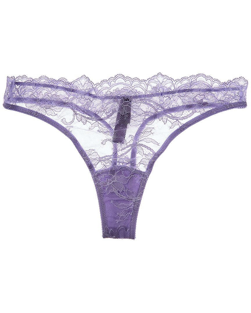 Journelle Anais Thong