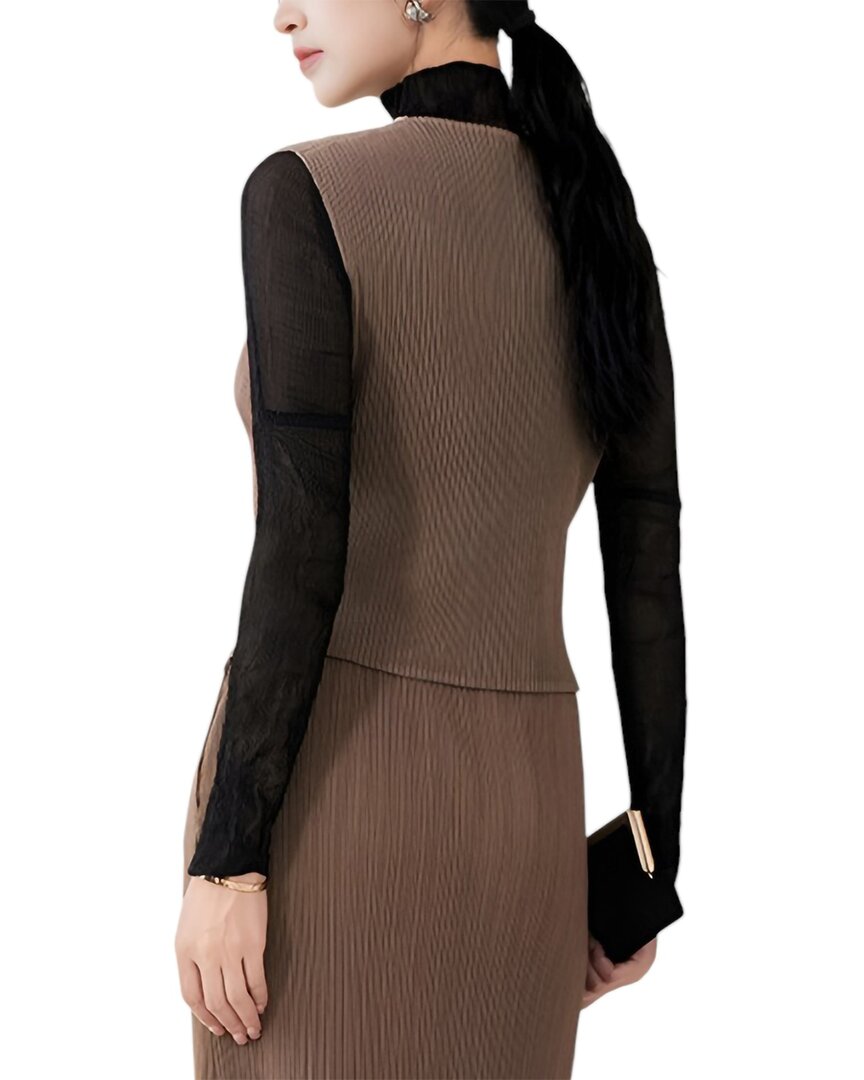 Linda Charm Vest