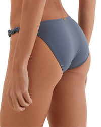 Vix Holly Detail Full Bottom