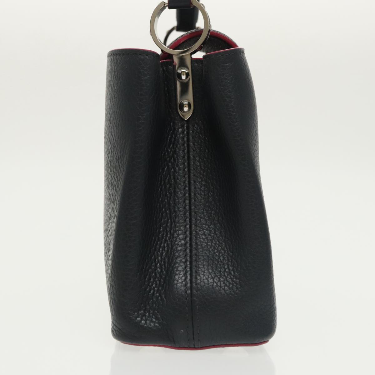 Louis Vuitton Capucines Black Leather Handbag (Pre-Owned)