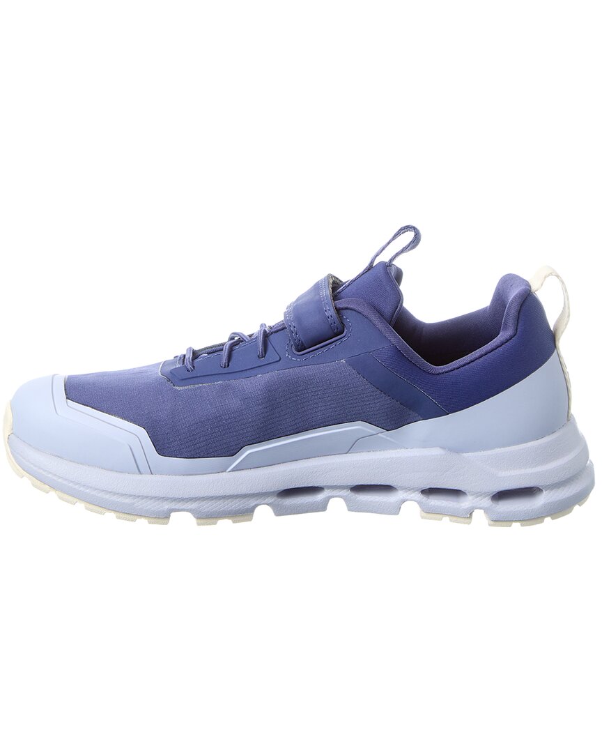 On Running Canvas Sneaker