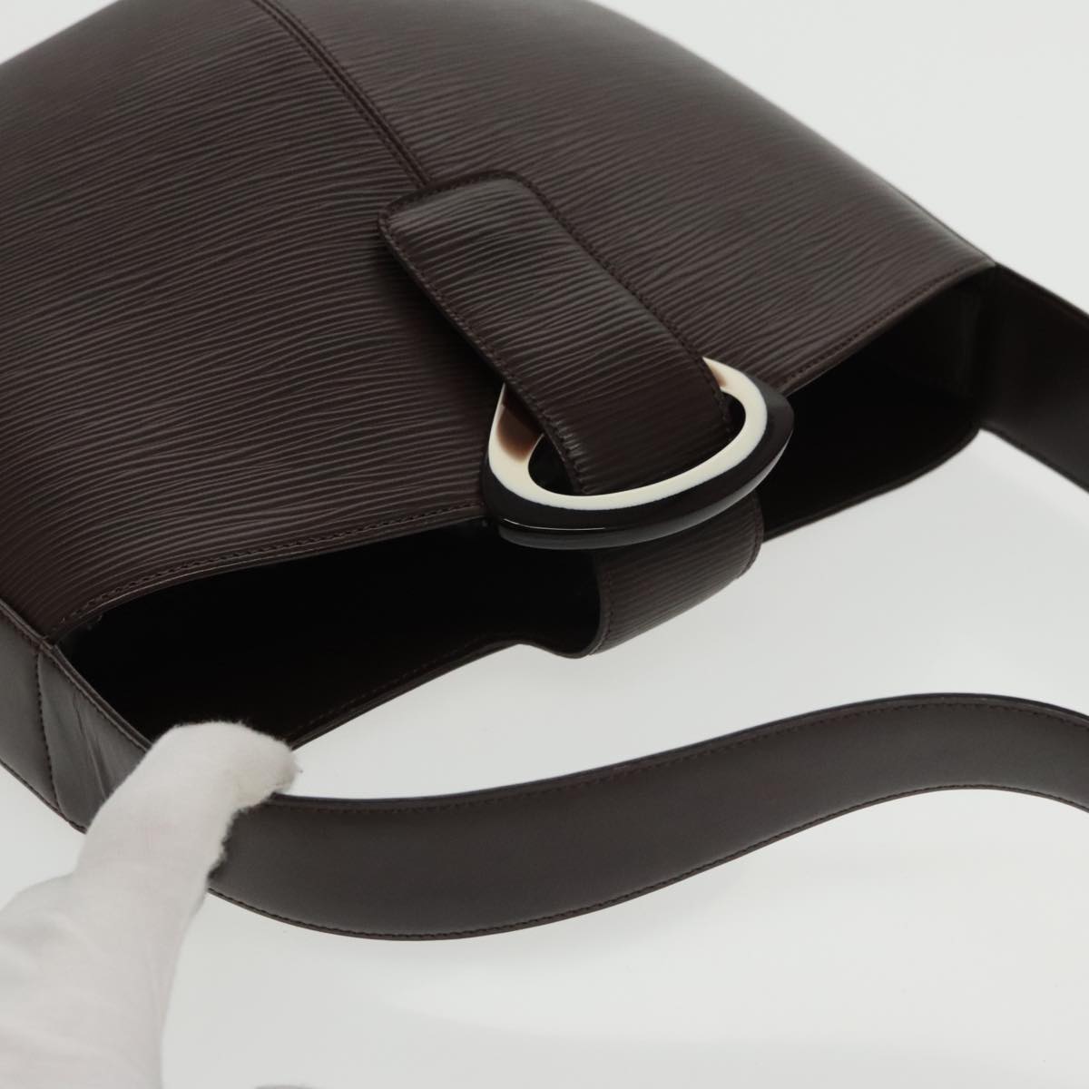 Louis Vuitton Reverie Brown Leather Shoulder Bag (Pre-Owned)