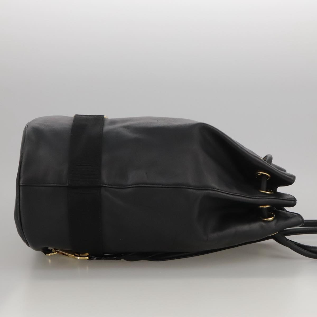 Salvatore Ferragamo Vara Black Leather Shoulder Bag (Pre-Owned)