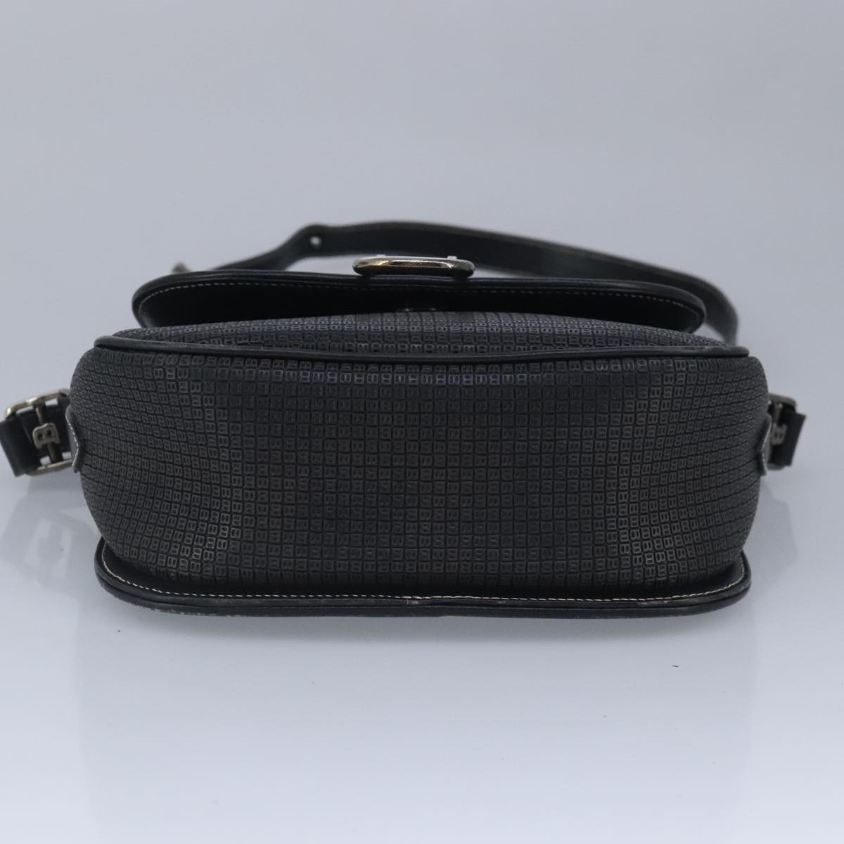 Bally Black Leather Shoulder Bag (Pre-Owned)