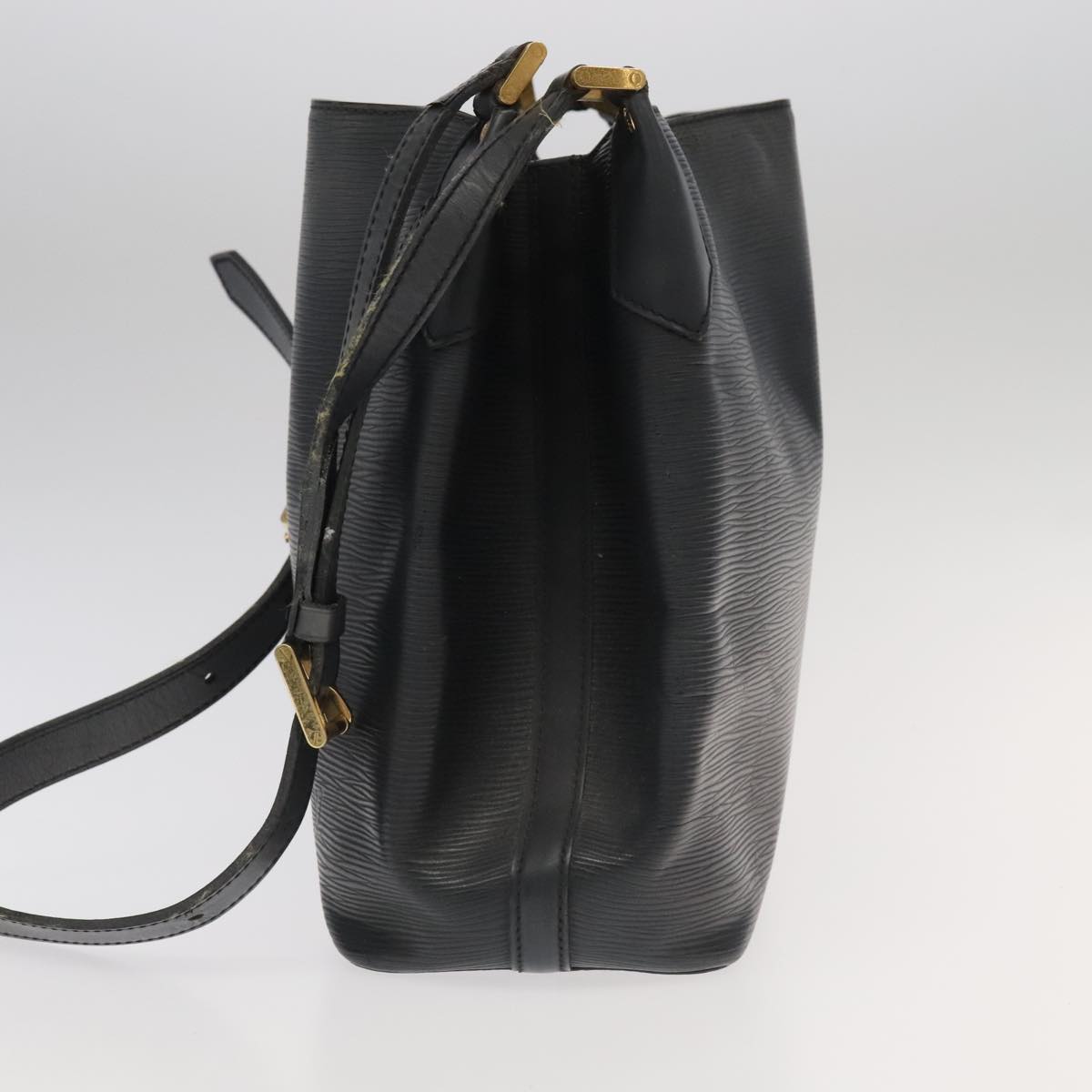 Louis Vuitton Mandala Black Leather Shoulder Bag (Pre-Owned)