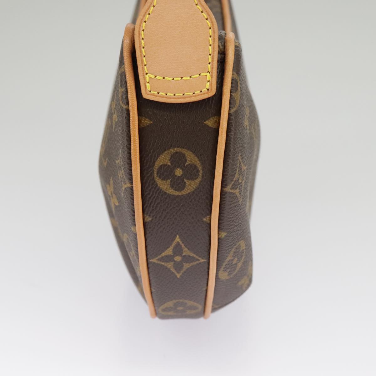 Louis Vuitton Croissant Brown Canvas Shoulder Bag (Pre-Owned)