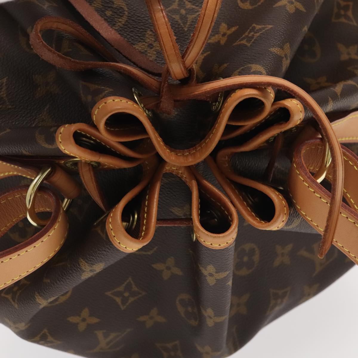Louis Vuitton Noé Brown Canvas Shoulder Bag (Pre-Owned)