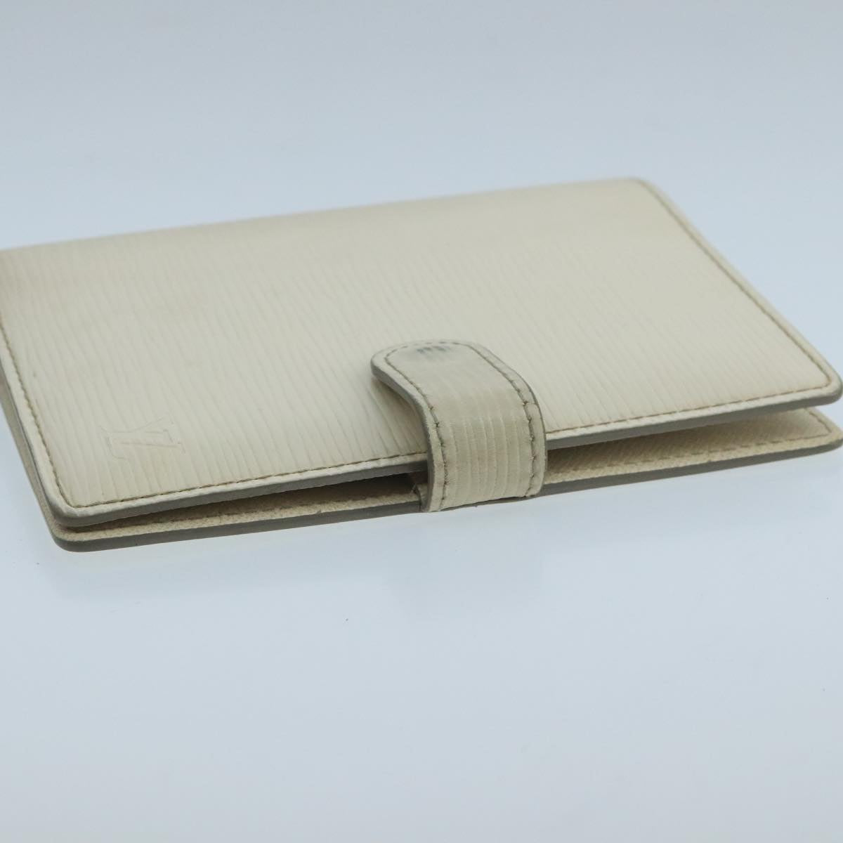 Louis Vuitton Agenda Pm White Leather Wallet  (Pre-Owned)