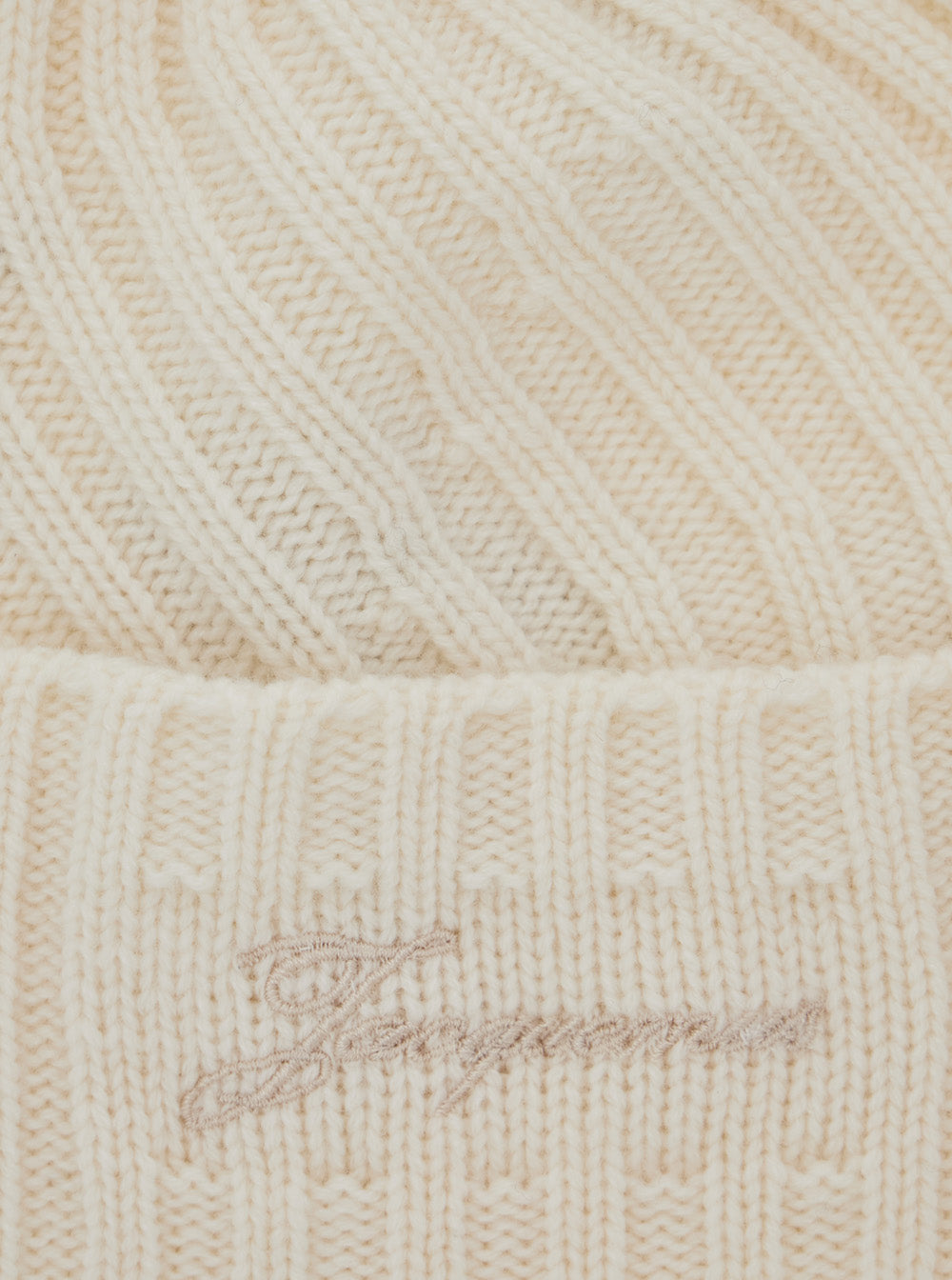 JACQUEMUS Jacquemus Men 'Le Bonnet Tourni' White Beanie With Turn-Up Brim And Logo Lettering On The Front In Wool Man
