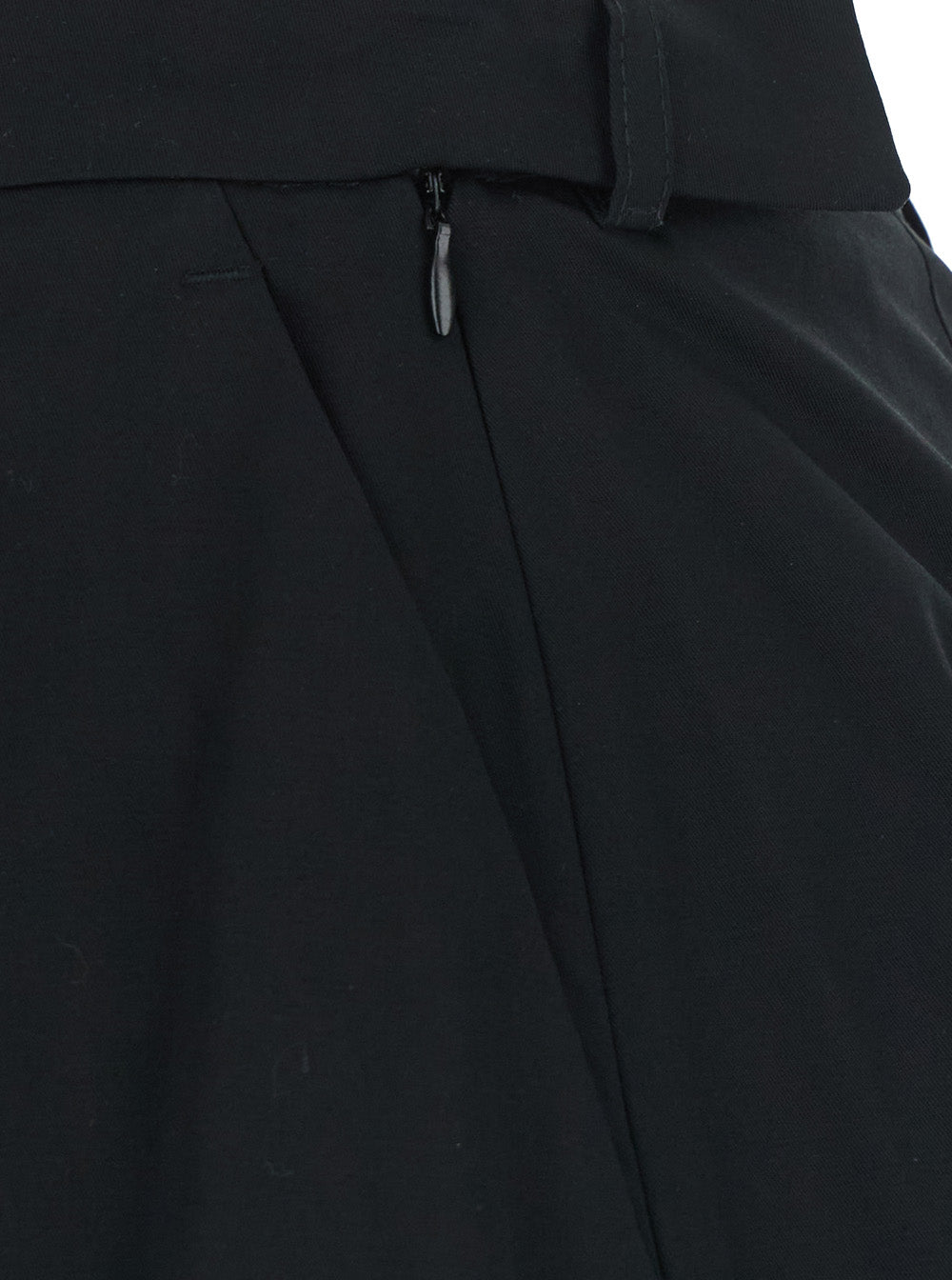 Leplain Women Black Shorts With Pleated Design In Fabric Women