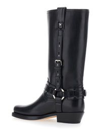 Fendi Women Black Boots With Rounded Toe And Side Buckle Straps In Leather For Women