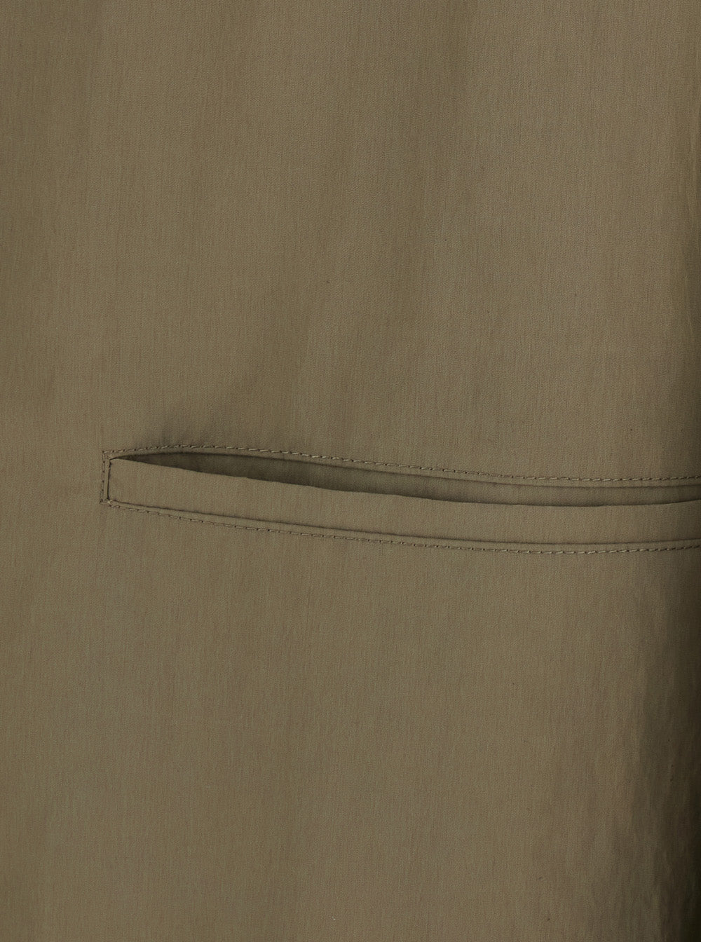 Gucci Women Beige Long Trench Coat With Classic Collar And Two Welt Pockets On The Front In Tech Fabric For Women