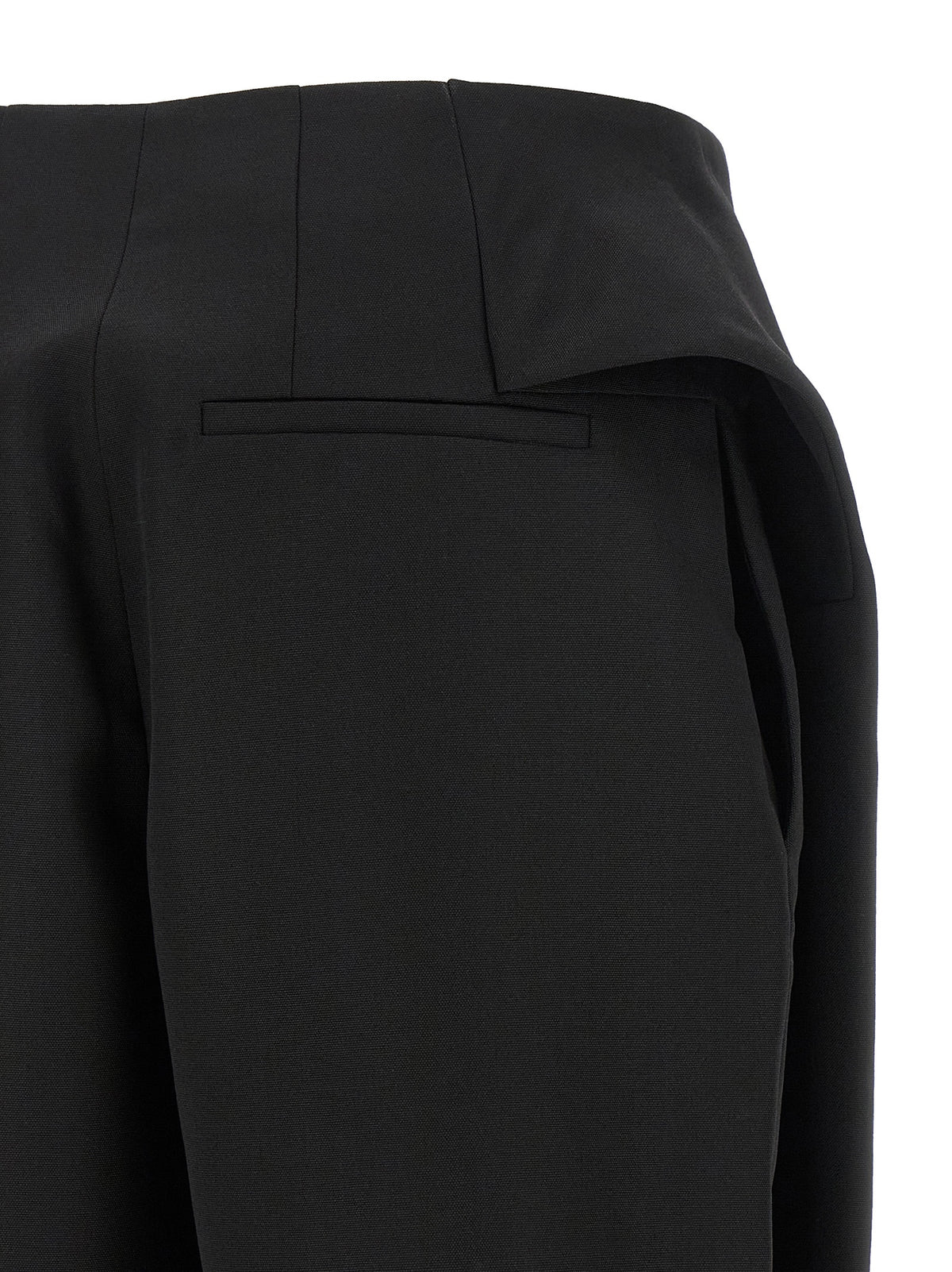 Jacquemus Women 'Le Short Cubisto' Bermuda Shorts