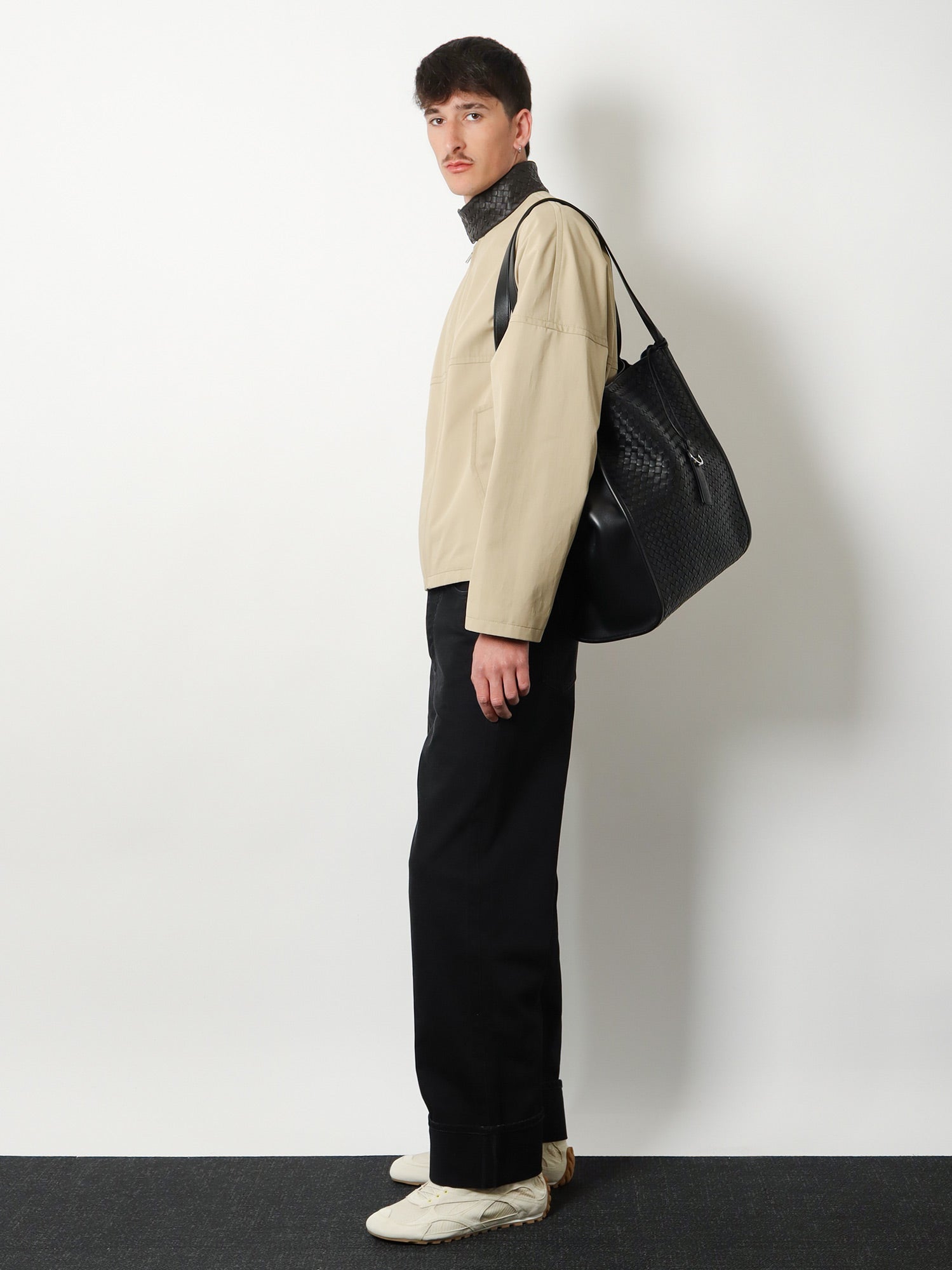 Bottega Veneta Men Corriere Leather Shoulder Bag With Intrecciato Pattern