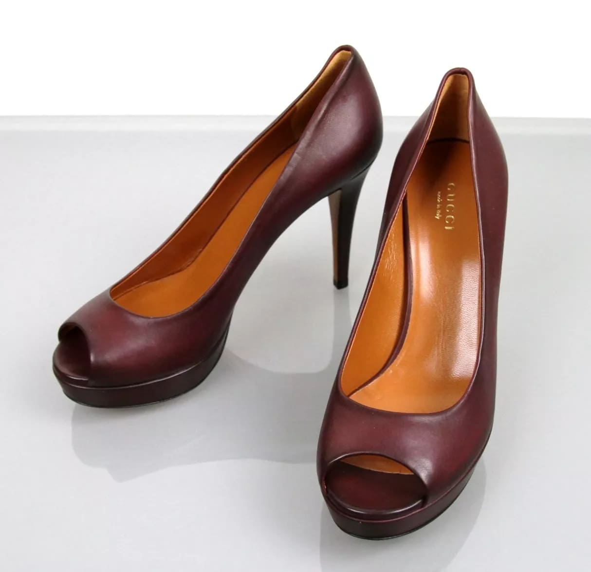 New Authentic GUCCI Betty Open-Toe Platform Pump SHOES Plum 8.5