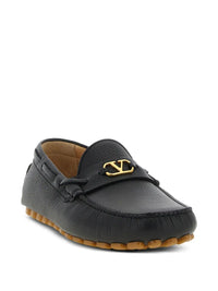 VALENTINO GARAVANI Valentino Garavani Men Driver Fastaway Leather Loafers