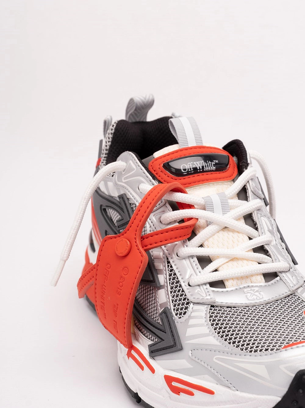 Off White Men `Ow Be Right Back` Sneakers
