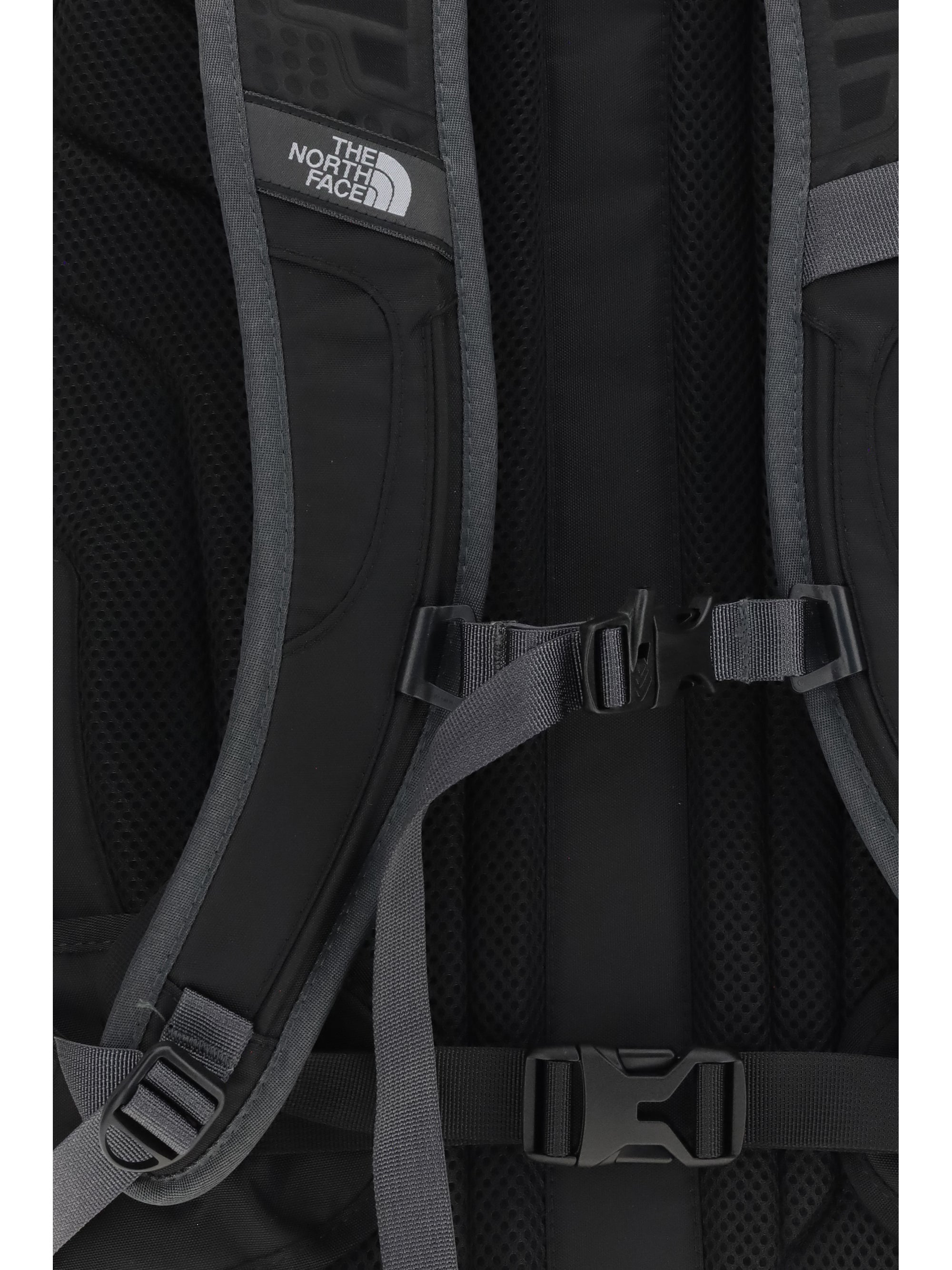 THE NORTH FACE The North Face Men Classi Borealis Backpack