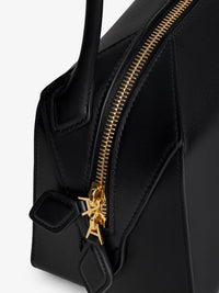 ALAIA Alaia Women Le Teckel Leather Shoulder Bag