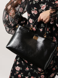 Dolce & Gabbana Women Vittoria Leather Shoulder Bag