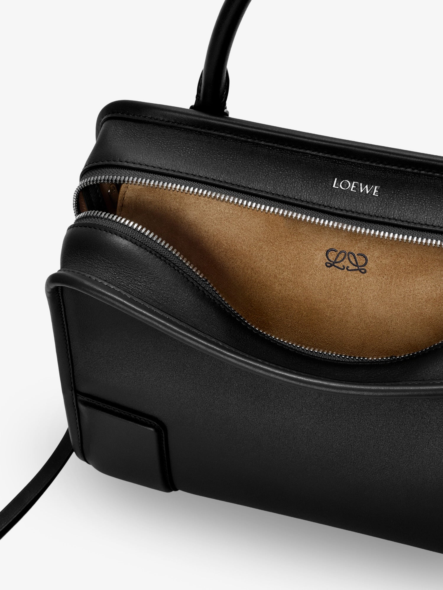 Loewe Women Amazona 180 Leather Handbag