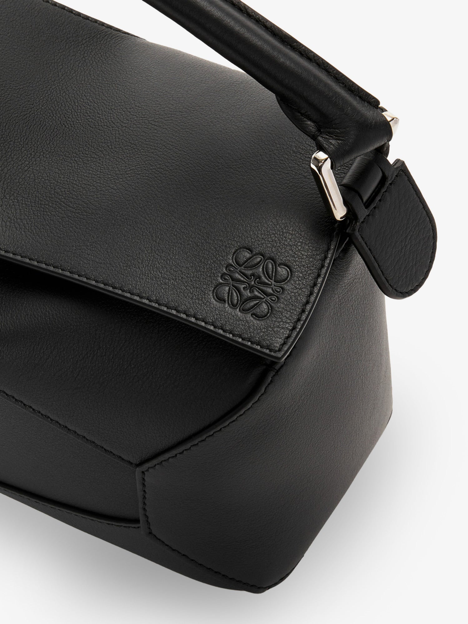 Loewe Women Puzzle Edge Leather Handbag With Engraved Anagram Logo