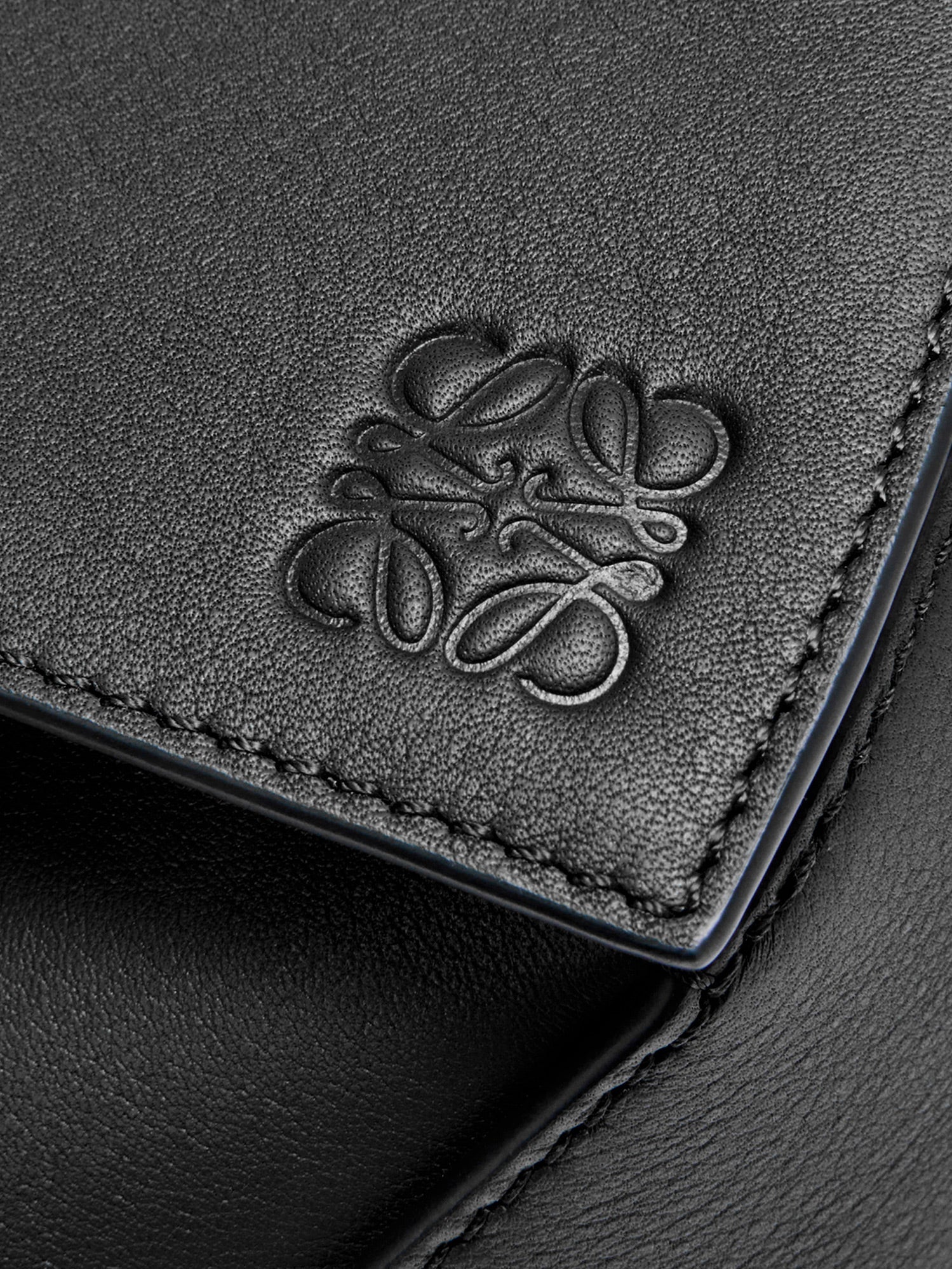 LOEWE Loewe Men Puzzle Edge Small Leather Bumbag