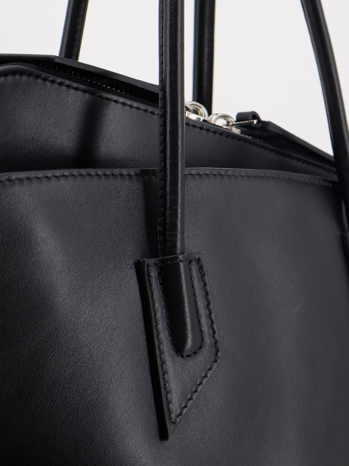 THE ATTICO The Attico Women La Passeggiata Medium Leather Shoulder Bag