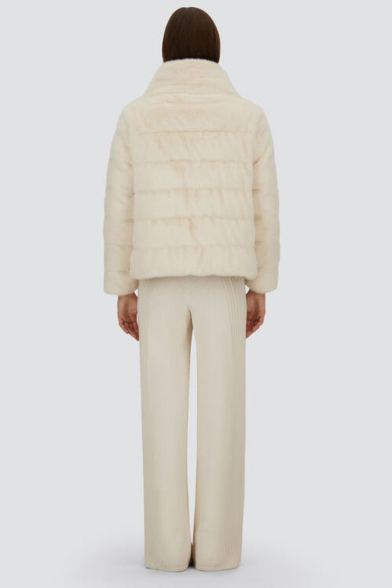 Herno Herno Women's Cappa In Lady Alternative Fur White