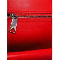 67bf25022007ac507d85c2de_bottega-veneta-the-clip-womens-shoulder-and-crossbody-bag-chili-red-calfskin-leather-queen-bee-of-beverly-hills-1209871417_1789412061982.jpg