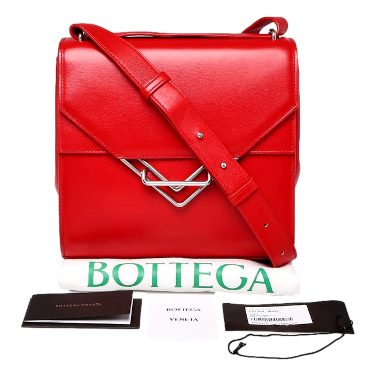 67bf25022007ac507d85c2de_bottega-veneta-the-clip-womens-shoulder-and-crossbody-bag-chili-red-calfskin-leather-queen-bee-of-beverly-hills-1209871418_1789412061980.jpg