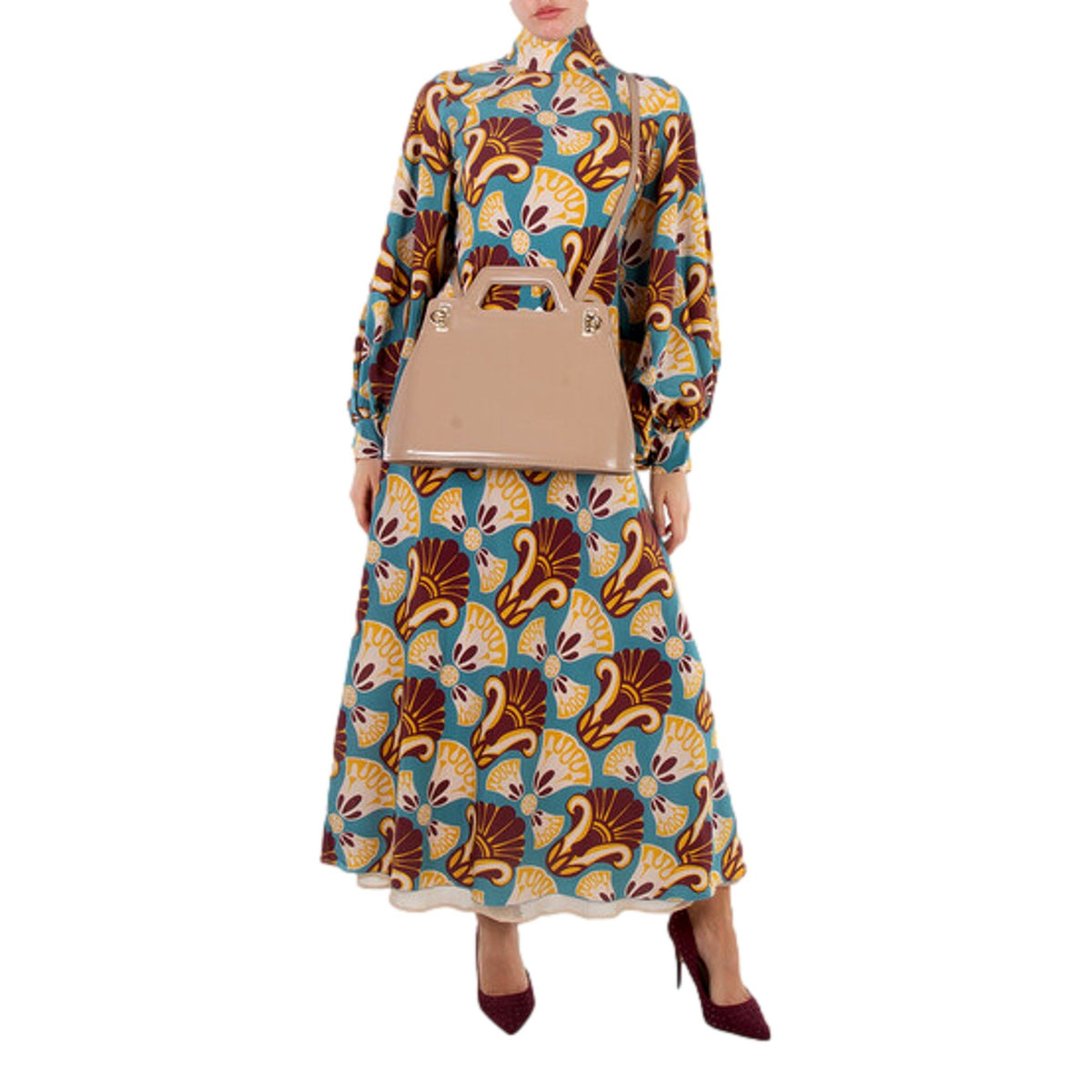 67bf25022007ac507d85c2de_ferragamo-762498-beige2-clipped-rev-1_1789417981550.jpeg