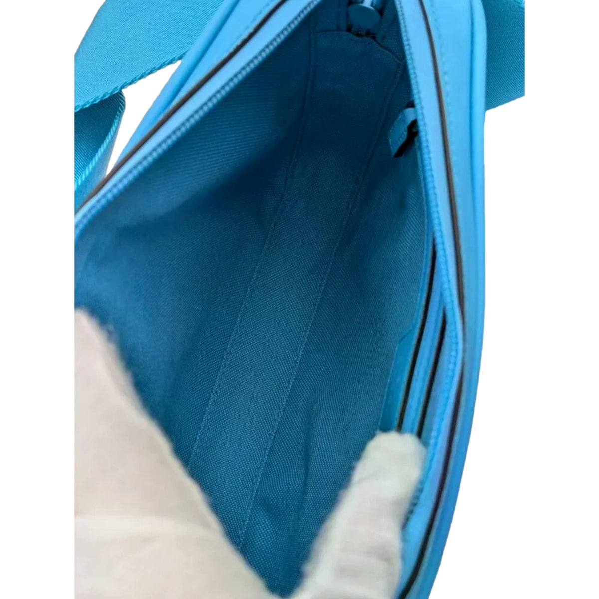 67bf25022007ac507d85c2de_gucci-gg-crossbody-771293-rubber-blue-interior-queen-bee-of-beverly-hills_1789417214433.jpeg
