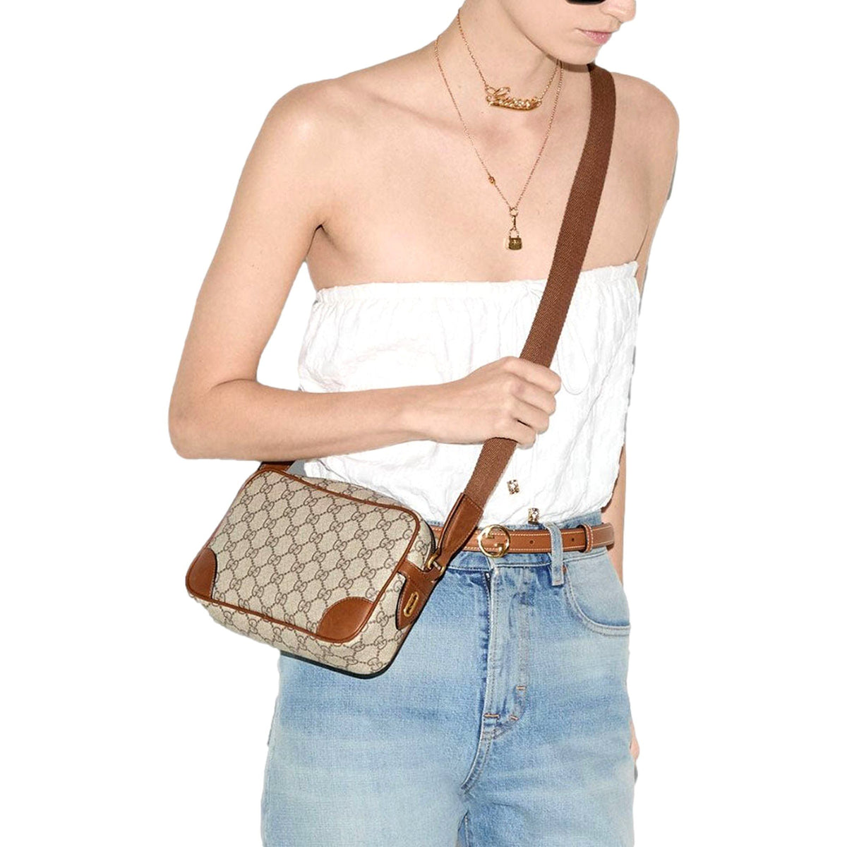 67bf25022007ac507d85c2de_gucci-gg-supreme-canvas-camera-bag-821216-brown-canvas-model2-queen-bee-of-beverly-hills-1_1789071972436.jpg