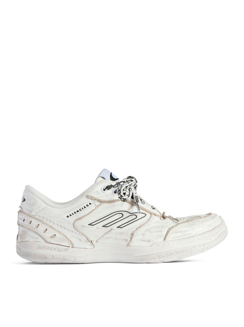 Balenciaga Balenciaga Women Hamptons Medium Worn-Out Sneaker