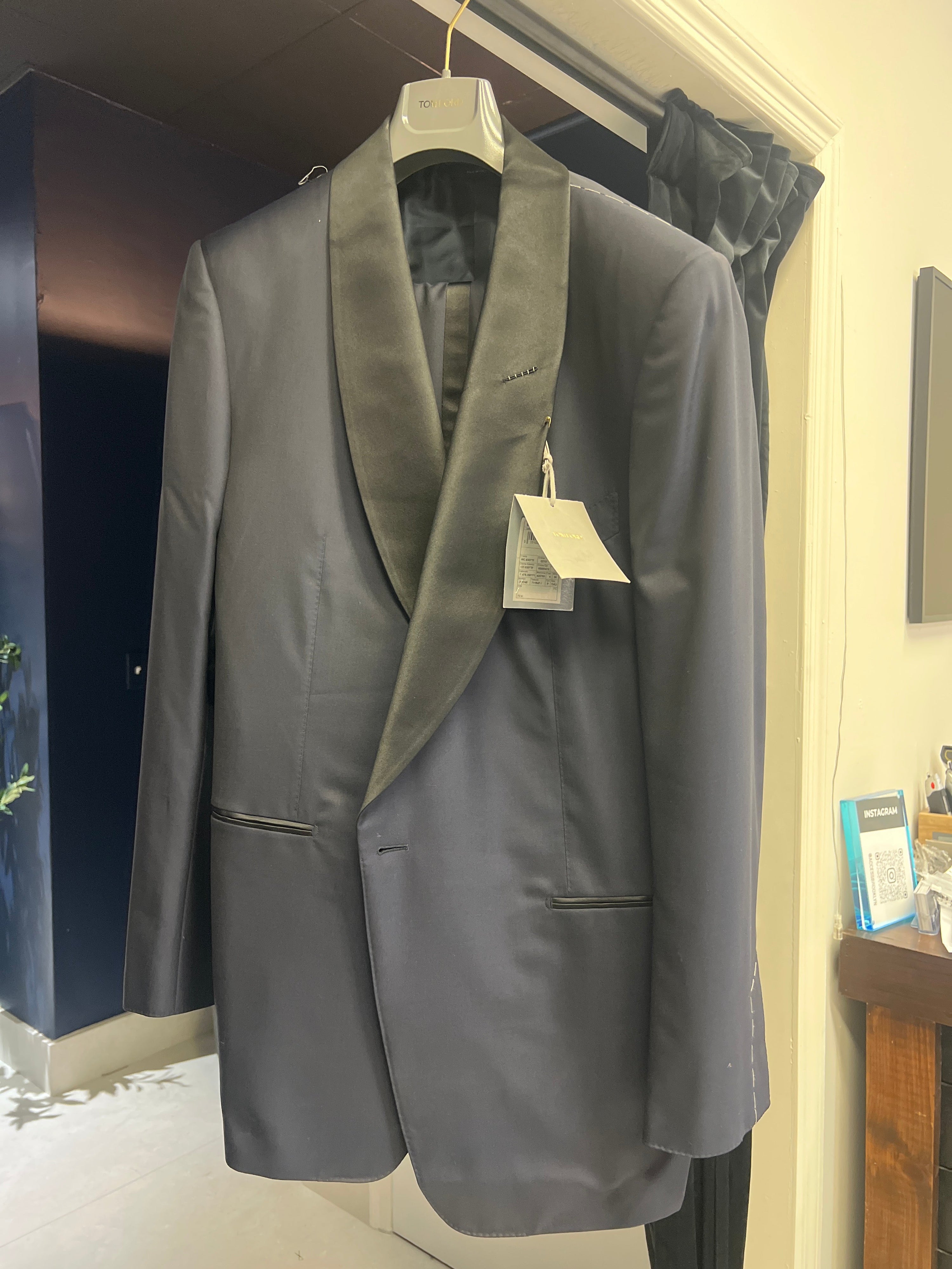 Tom Ford Men's Navy Blue 100% Lana Wool Tuxedo Suit