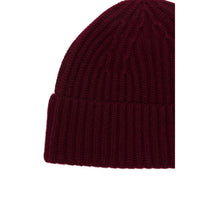 Lisa Yang Red Hats Women