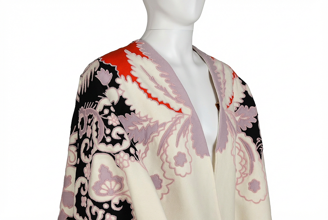 Valentino Cape