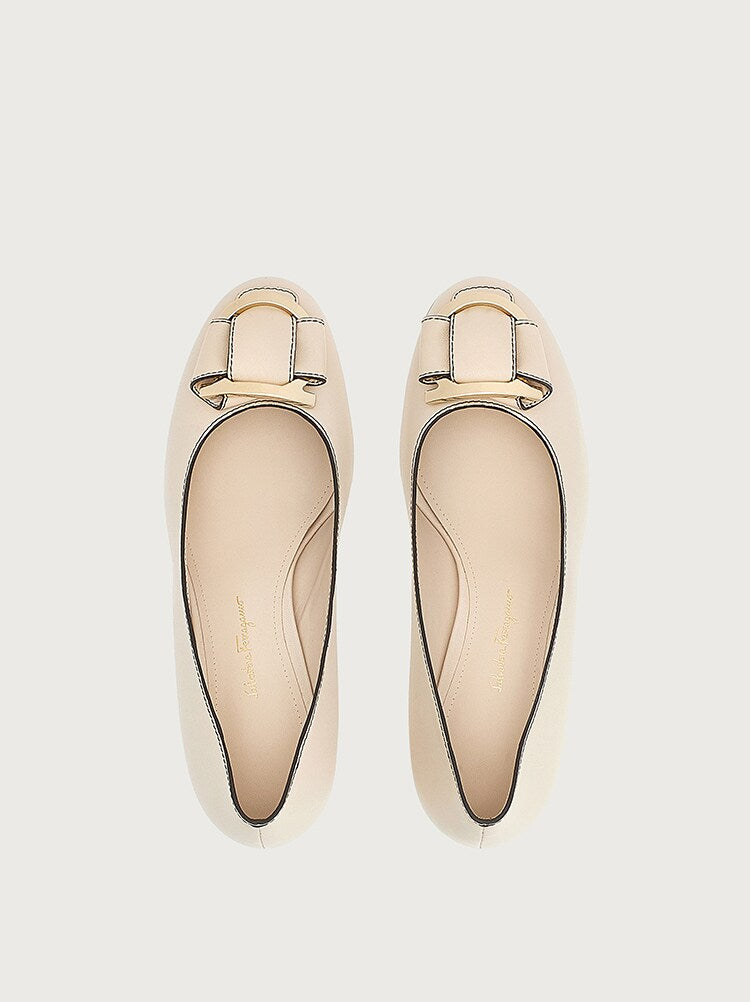 Ferragamo Ferragamo Ornament Pump